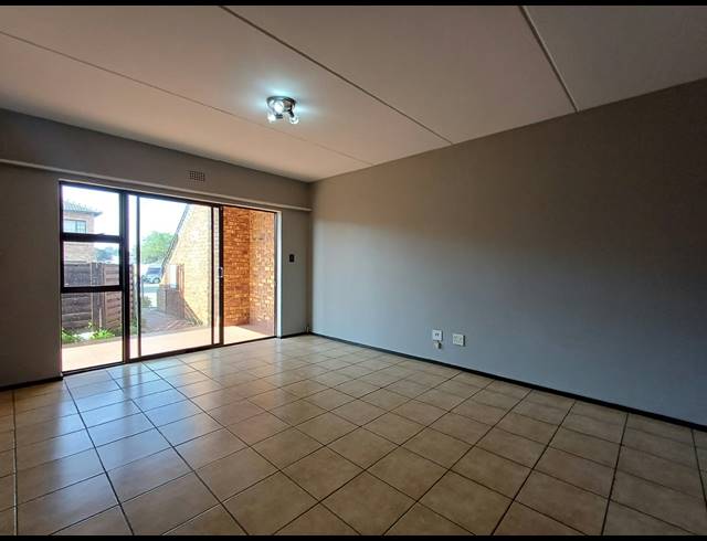 2 BEDROOM APARTMENT FOR SALE IN SONNEVELD